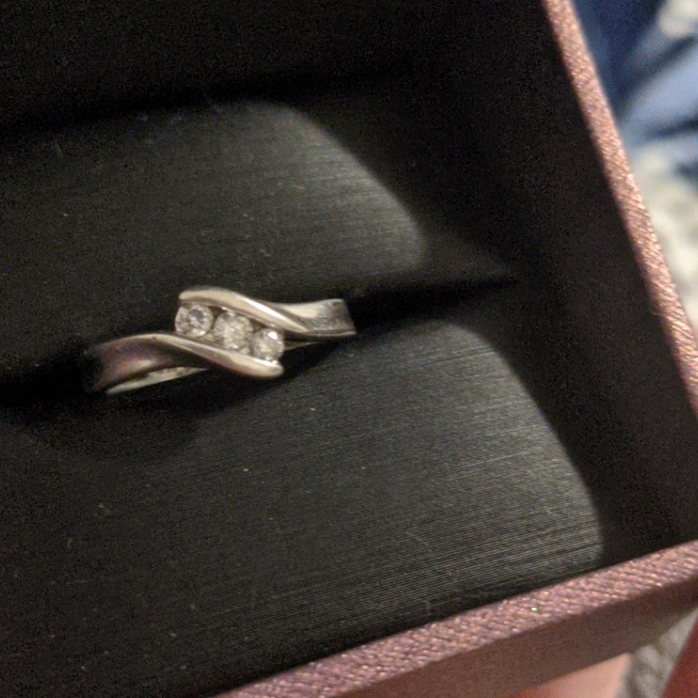 White gold 3 stone ring